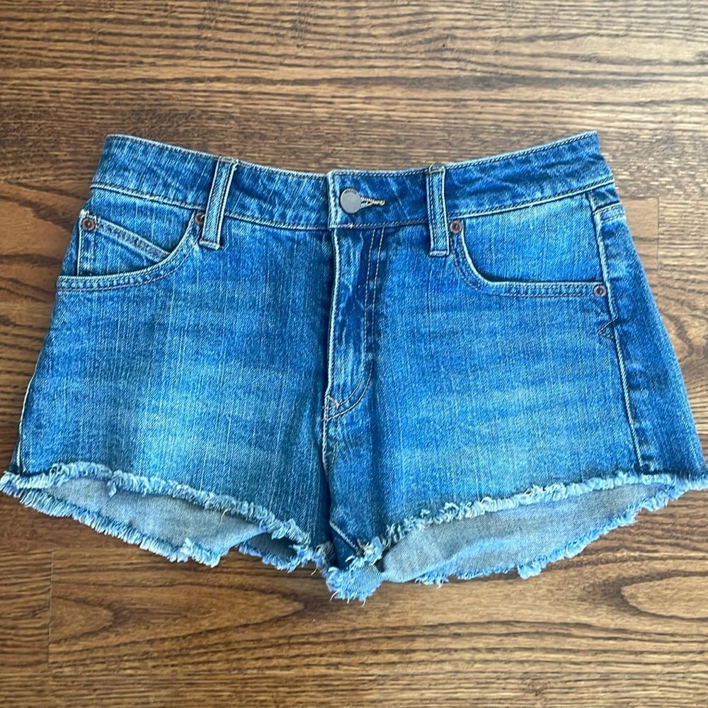 Volcom Stoney Stretch Denim Jean Shorts Medium Wash Size 25 Short Frayed Cute